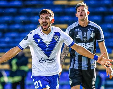 La emoción de Jano Gordon tras convertir sus primeros dos goles en Primera y darle un nuevo título a Vélez