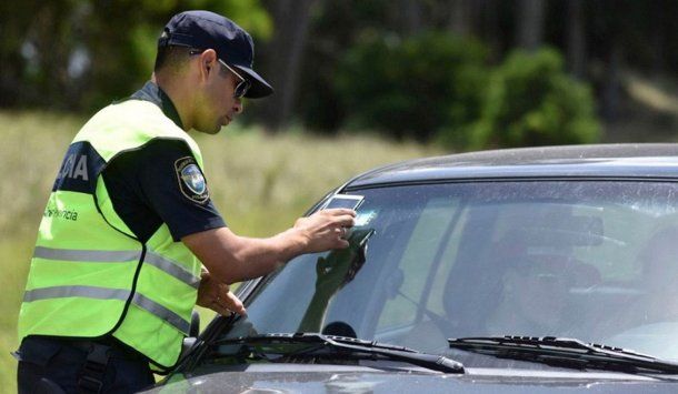 Las infracciones de tránsito pendientes en CABA y PBA antes de salir a la ruta.