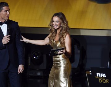 ¿Quién fue la bella presentadora del Balón de Oro?