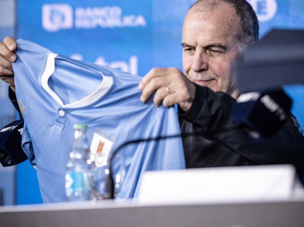 Cuándo debuta Marcelo Bielsa al frente de Uruguay
