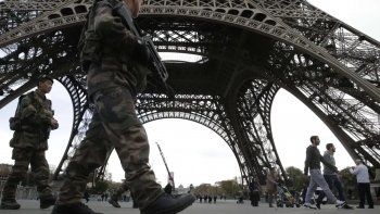 tras el atentado en moscu, francia elevo al maximo el nivel de alerta terrorista