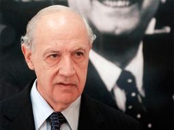 para roberto lavagna la economia del pais esta en un tobogan para roberto lavagna la economia del pais esta en un tobogan