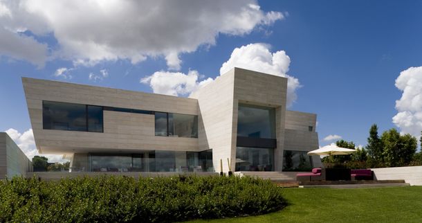 Construyen una casa de lujo en apenas diez horas