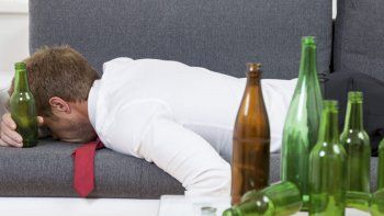 diez tips para recuperarse de la resaca por tomar en navidad diez tips para recuperarse de la resaca por tomar en navidad