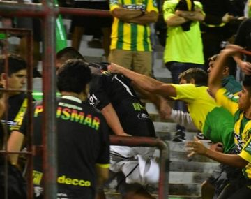 Le aplicaron derecho de admisión a tres barras de Aldosivi tras la violencia