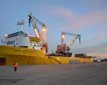 Scioli inaugura un puerto en La Plata