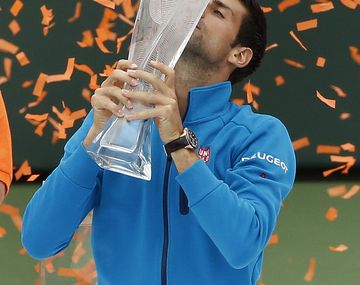 Djokovic consiguió un nuevo título y alcanzó el récord del estadounidense Agassi
