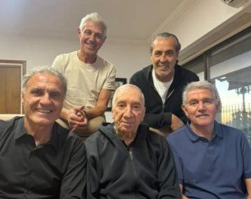 Los campeones del 86 volvieron a reunirse con Bilardo en un emotivo encuentro