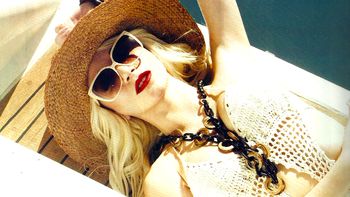 micaela breque volvio a ser rubia y luce sus curvas micaela breque volvio a ser rubia y luce sus curvas