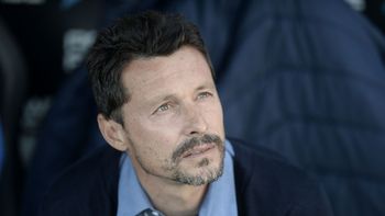 bassedas presento la renuncia tras la dura derrota frente a racing bassedas presento la renuncia tras la dura derrota frente a racing