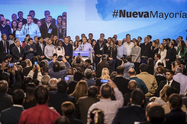 Macri máximo responsable de la crisis y coalición para ganarle: los ocho puntos del documento del massismo