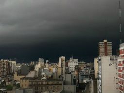 Diluvió y cayó granizo en el AMBA