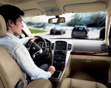 ¿Cómo evitar que te roben el auto en la vía pública?