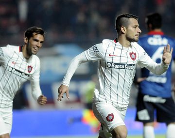 San Lorenzo goleó a Arsenal y volvió a la cima del campeonato