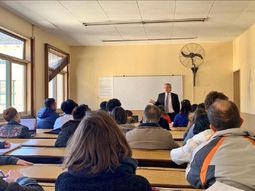 Alberto reveló que Macri lo llamó y no lo atendió porque estaba dando clase