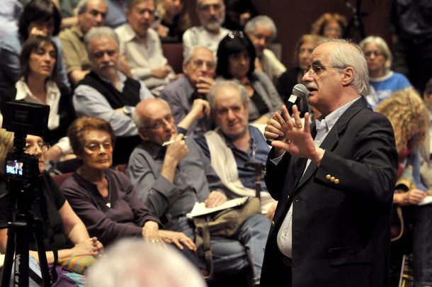 Para Taiana, hay que reformar la Constitución nacida en el mundo neoliberal