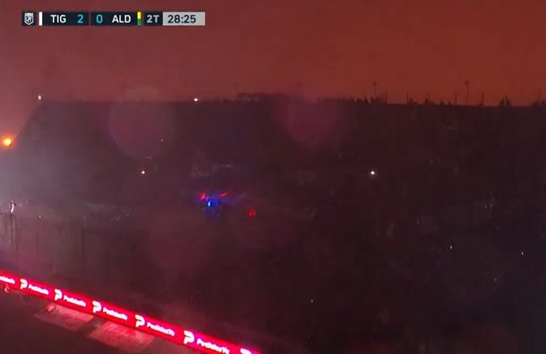 A oscuras: así fue el momento en que la cancha de Tigre se quedó sin luz