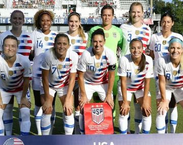 Rechazan demanda de igualdad salarial de la selección femenina de EE.UU.