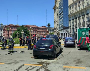 Al menos tres heridos por un choque y vuelvo frente a Casa Rosada