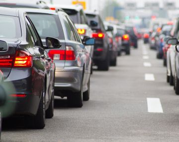 Reino Unido: prohiben los autos nuevos a nafta y gasoil a partir de 2030