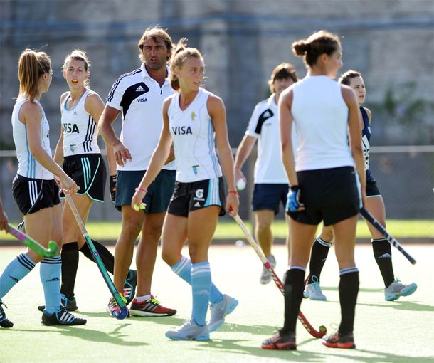 Después de la subcapitana, renunciaron cuatro Leonas más a la selección de hockey