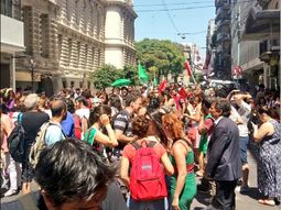 Reclamo en el Ministerio de Educación por despidos