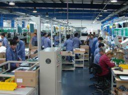 las pymes reclaman al gobierno ayuda para pagar el bono de fin de ano las pymes reclaman al gobierno ayuda para pagar el bono de fin de ano