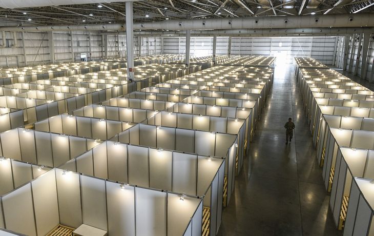 Comienzan a alojar pacientes con coronavirus en Tecnópolis