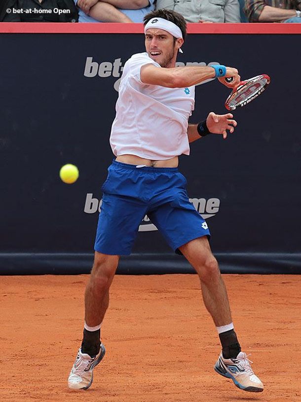 Mayer derrotó al local Kohlschreiber y jugará la final de Hamburgo
