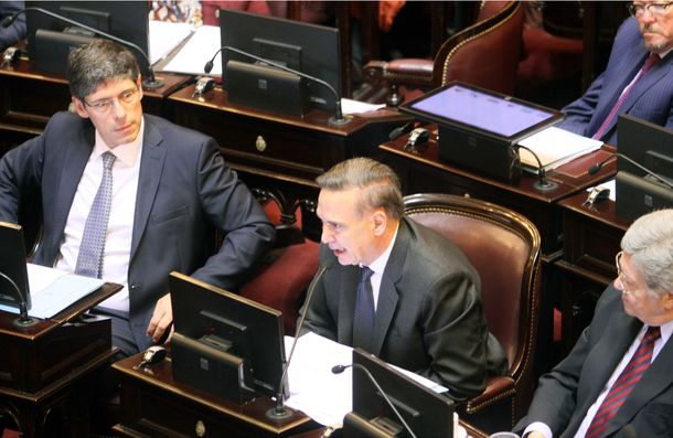 Cristina pidió actitud responsable a senadores del Frente para la Victoria