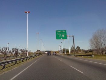 Hallan el cadáver de una mujer a metros de la Ezeiza-Cañuelas