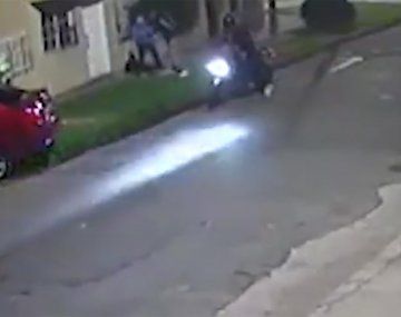 Escapaba a las corridas de motochorros