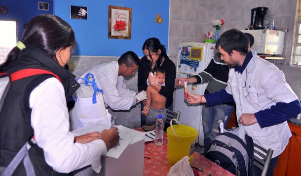 Tras el temporal, ya se aplicaron 21 mil vacunas en La Plata