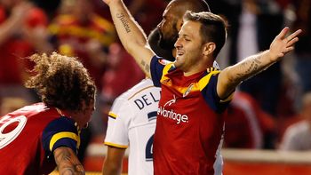 Burrito Martínez, jugando para el Real Salt Lake Burrito Martínez, jugando para el Real Salt Lake