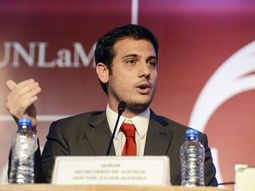 julian alvarez: lo de bonadio es una operacion escudo julian alvarez: lo de bonadio es una operacion escudo