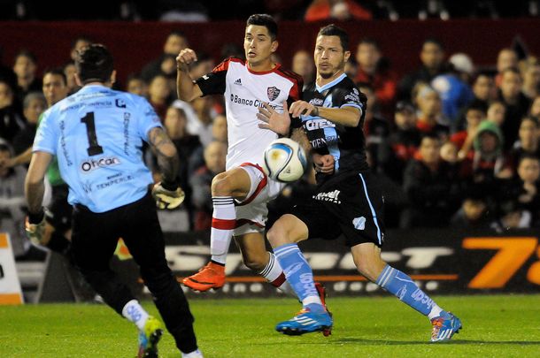 Newells y Temperley empataron en un partido aburrido