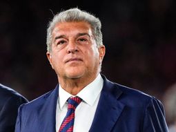 barcelona presiona por julian alvarez: laporta le puso un plazo al atletico de madrid barcelona presiona por julian alvarez: laporta le puso un plazo al atletico de madrid