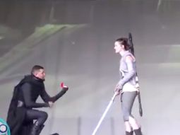 Actuaban una escena de Star Wars y le pidió casamiento Actuaban una escena de Star Wars y le pidió casamiento