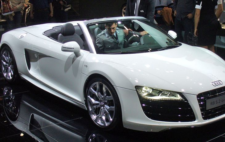 La alemana Audi lanza la publicidad más rápida del mundo