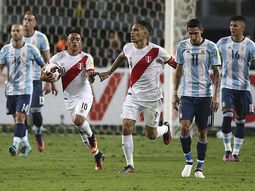 El vidente que predijo el 8-0 de River dijo cómo saldrá Argentina-Perú
