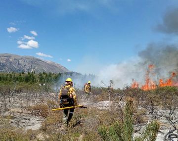 El incendio en El Bolsón está controlado