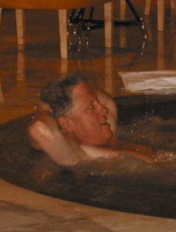 La insólita declaración de Hillary y Bill Clinton por el caso Jeffrey Epstein: No tenía idea