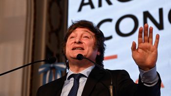 El candidato presidencial argentino, Javier Milei, viajó a Colonia para conocer un megaproyecto uruguayo. El candidato presidencial argentino, Javier Milei, viajó a Colonia para conocer un megaproyecto uruguayo.