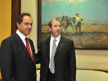 Cobos negó una eventual alianza electoral con Scioli