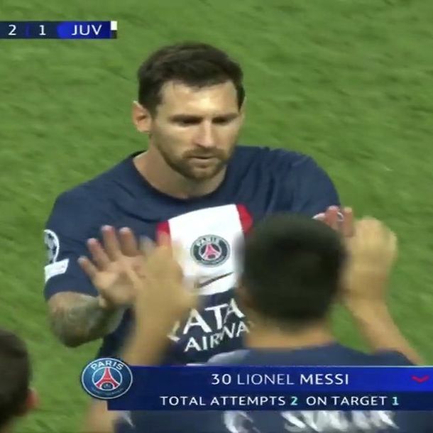 El momento del cambio. Fue sustituido por el español Carlos Soler.