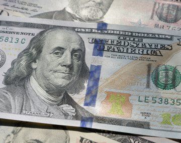 Sobre el cierre de la jornada volvió a bajar el dólar blue