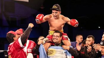 cuellar fue una aplanadora y retuvo su titulo interino mosca de la amb cuellar fue una aplanadora y retuvo su titulo interino mosca de la amb