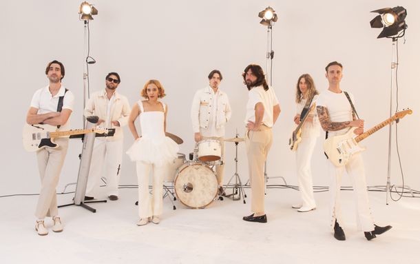 Nueva música: Indios y Juliana Gattas se unieron en Haré lo que me Pidas
