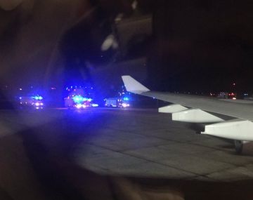 El avión de Angela Merkel debió regresar a Alemania por un desperfecto técnico