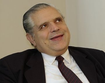 López Murphy propone liberar el consumo de la marihuana